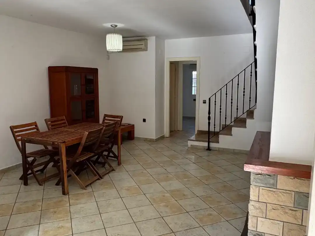 Casa adosada de lloguer en Cunit amb Aire condicionat, Parquet i Traster