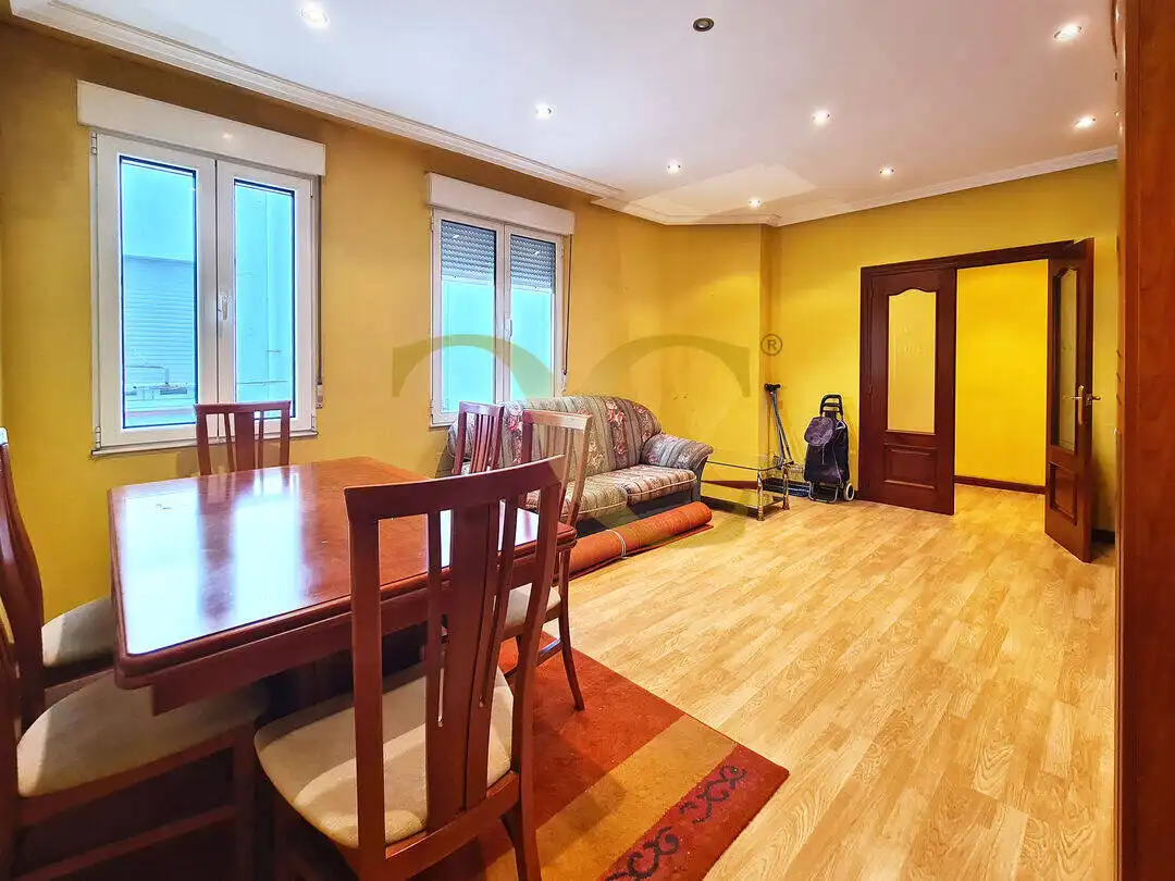 Sala d'estar de Pis en venda en Oviedo 