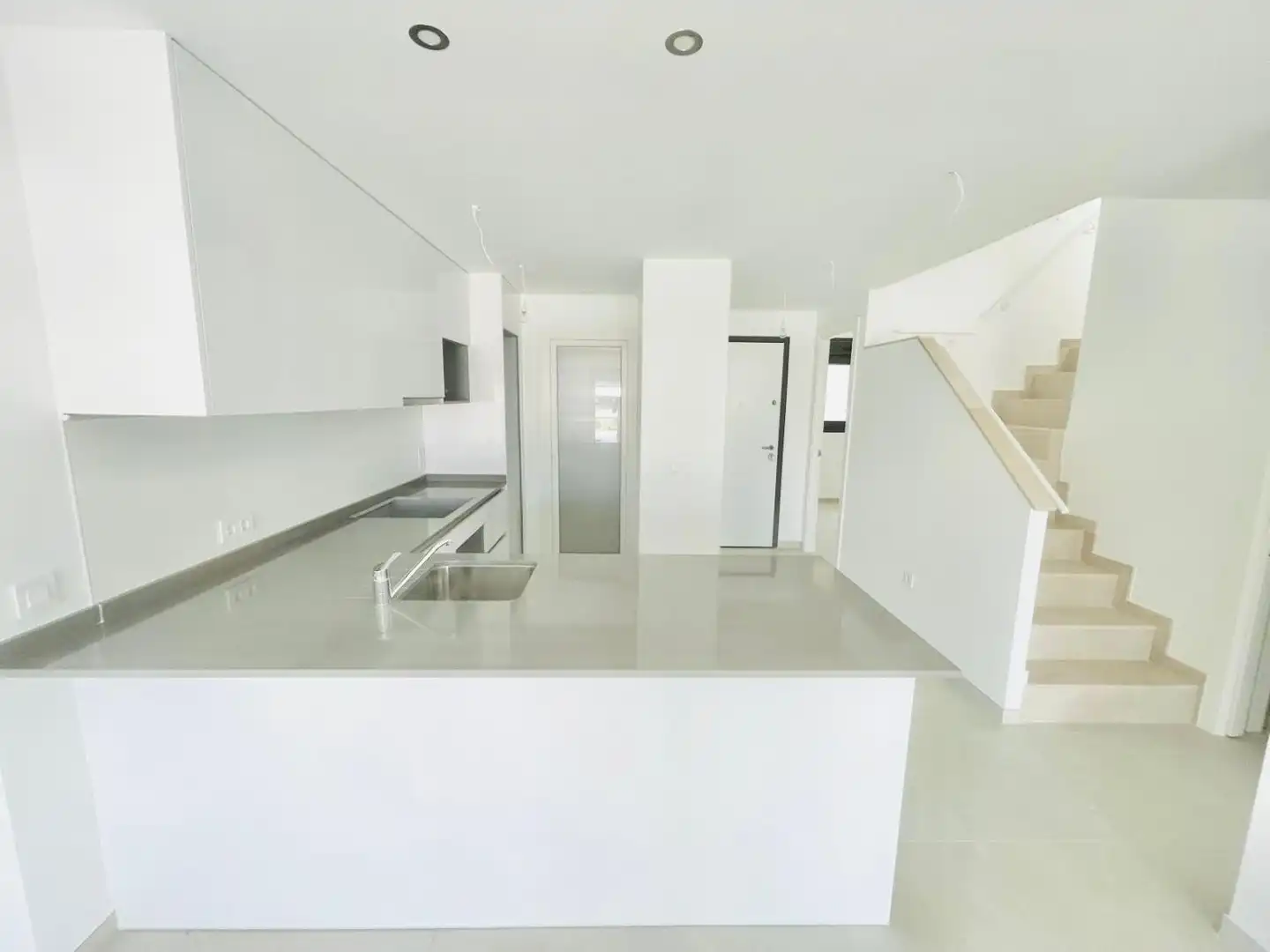 Cocina de Ático de alquiler en Torrevieja con Aire acondicionado, Calefacción y Terraza