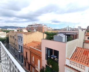 Vista exterior de Àtic en venda en Badalona amb Aire condicionat, Calefacció i Parquet