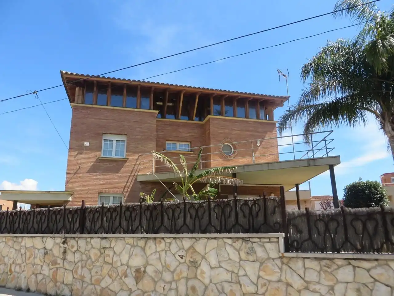 Detached house with terrace for sale in Carrer del Maestrat 7