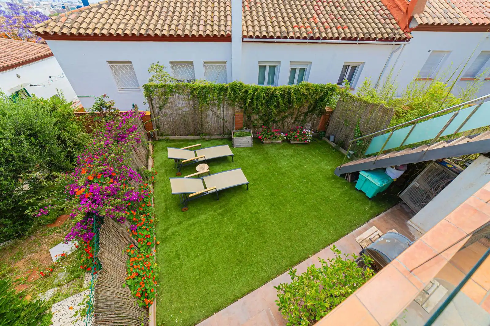 Jardín de Casa adosada en venta en Barcelona con Aire acondicionado, Calefacción y Jardín privado