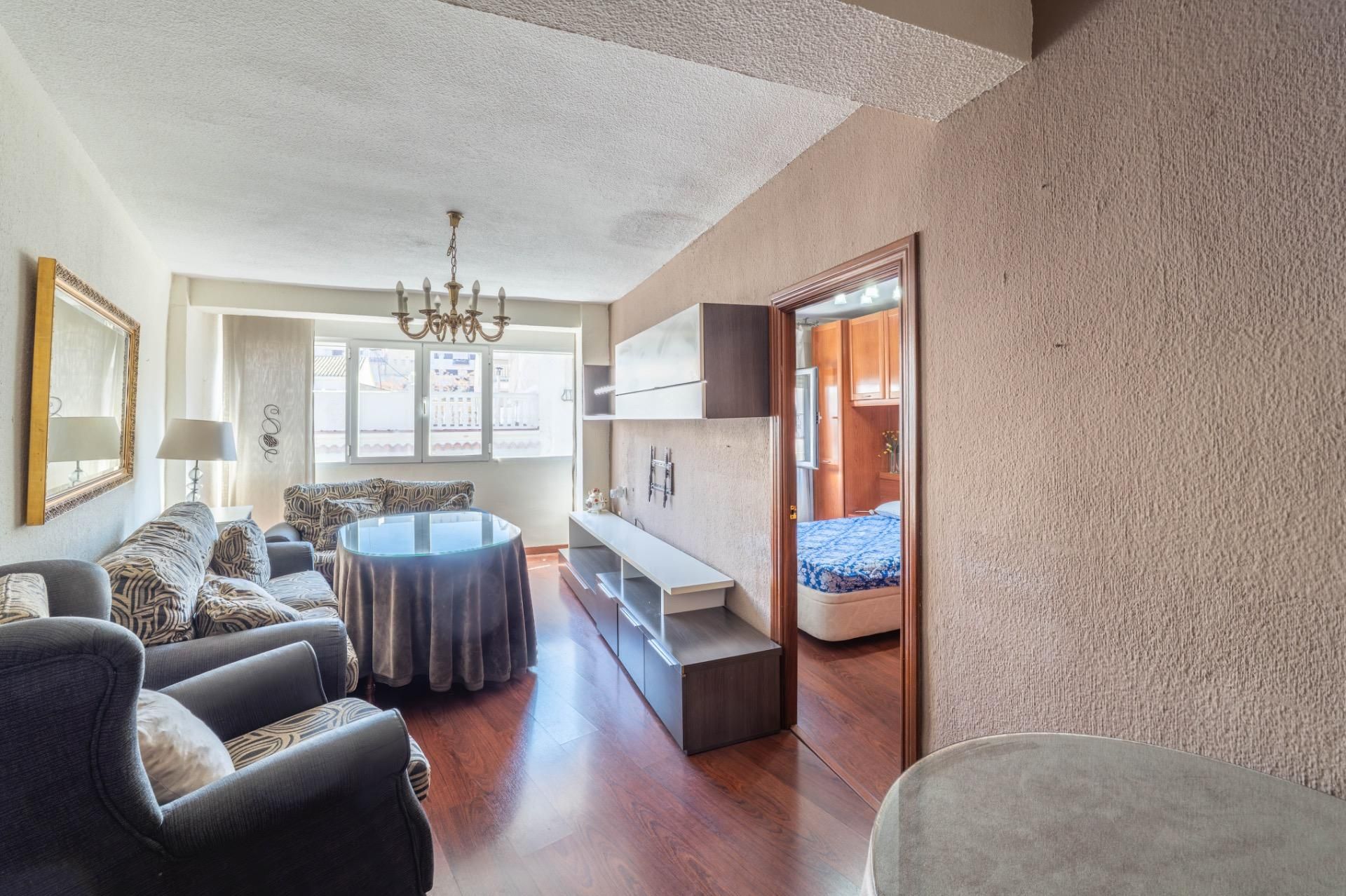 Living room of Flat for sale in  Granada Capital