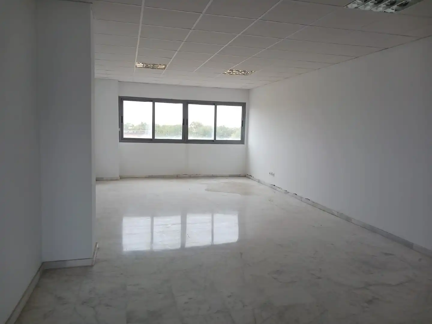 Office for sale in Sevilla