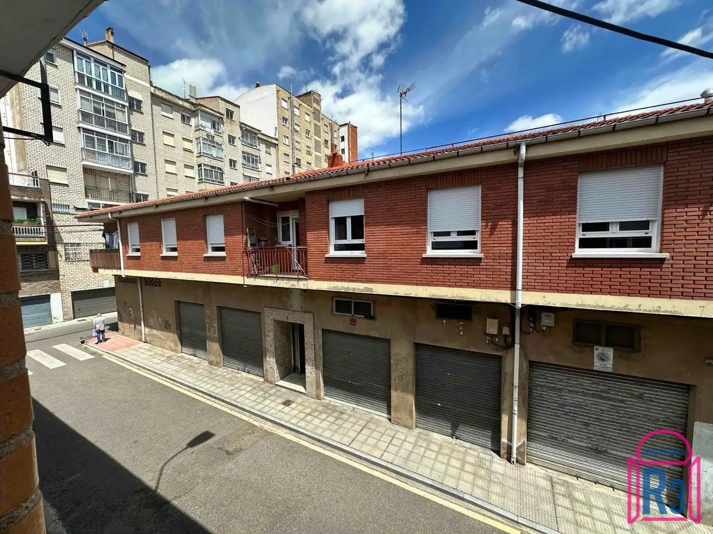 Exterior view of Flat for sale in León Capital   with Heating, Terrace and Storage room