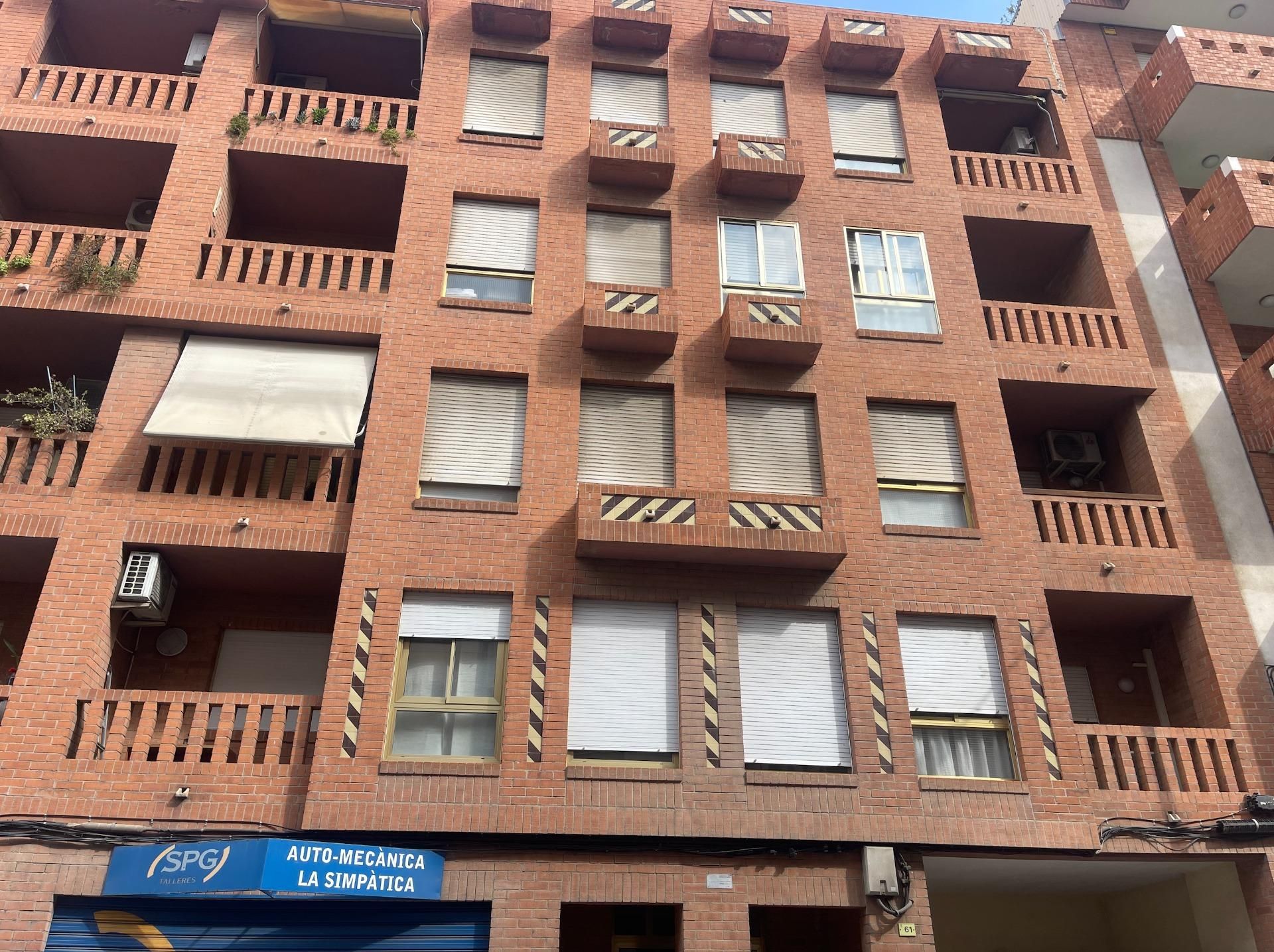Vista exterior de Pis en venda en Tortosa amb Terrassa
