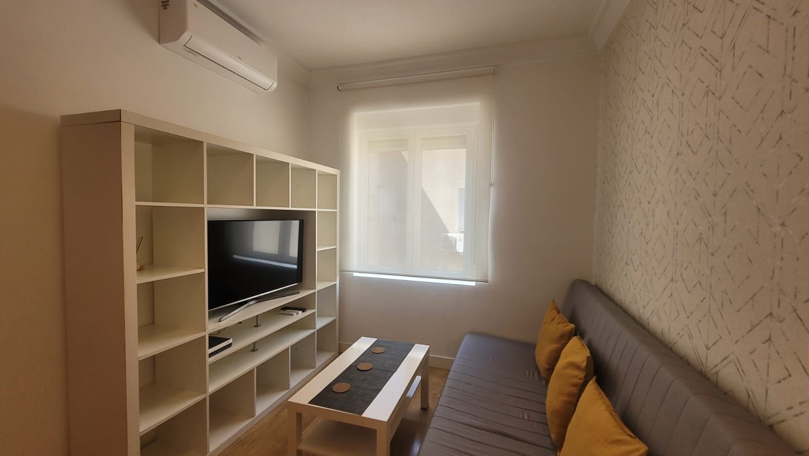 Sala de estar de Piso de alquiler en  Madrid Capital con Aire acondicionado, Calefacción y Parquet