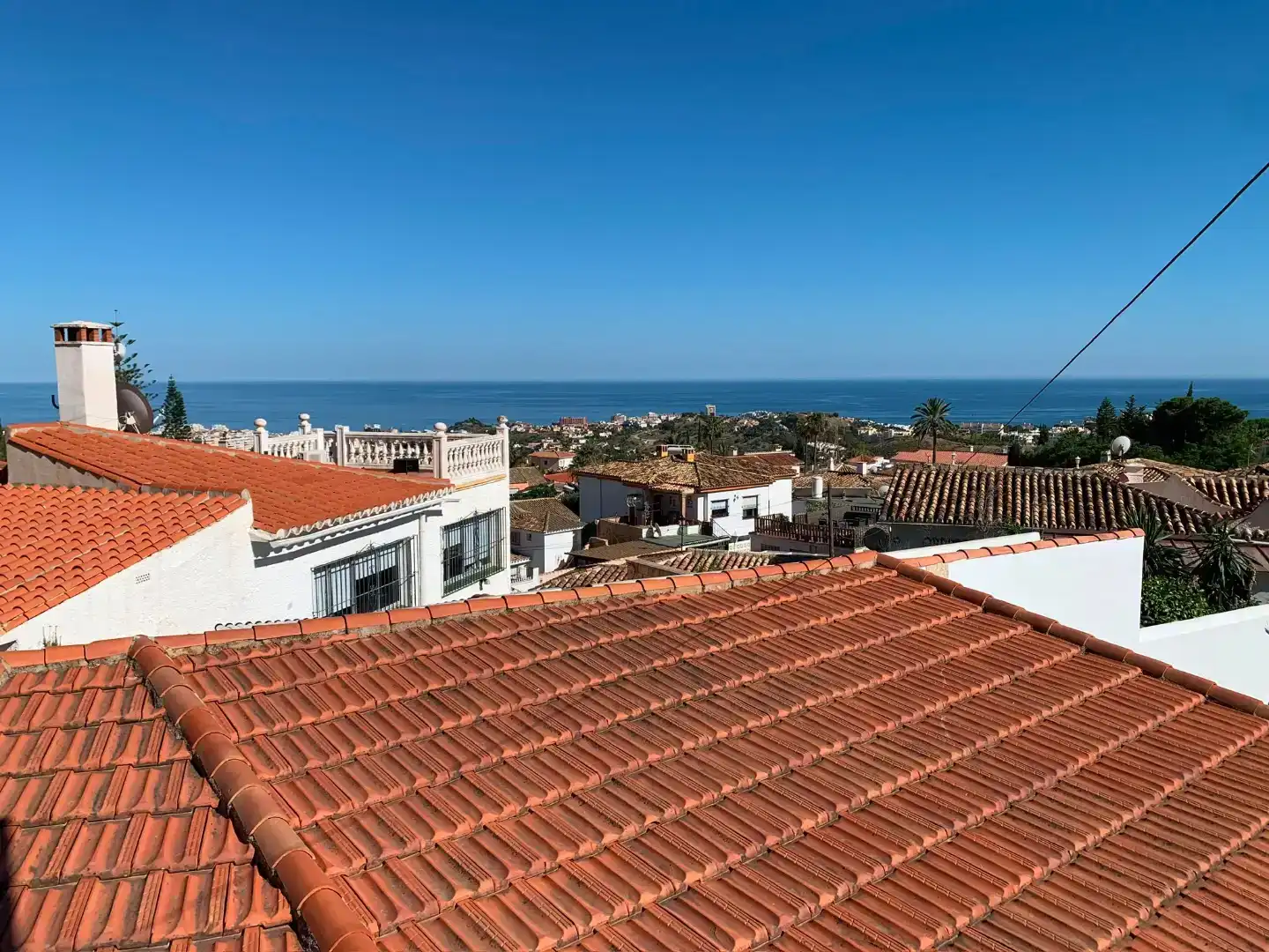 Vista exterior de Pis en venda en Benalmádena amb Aire condicionat, Terrassa i Piscina