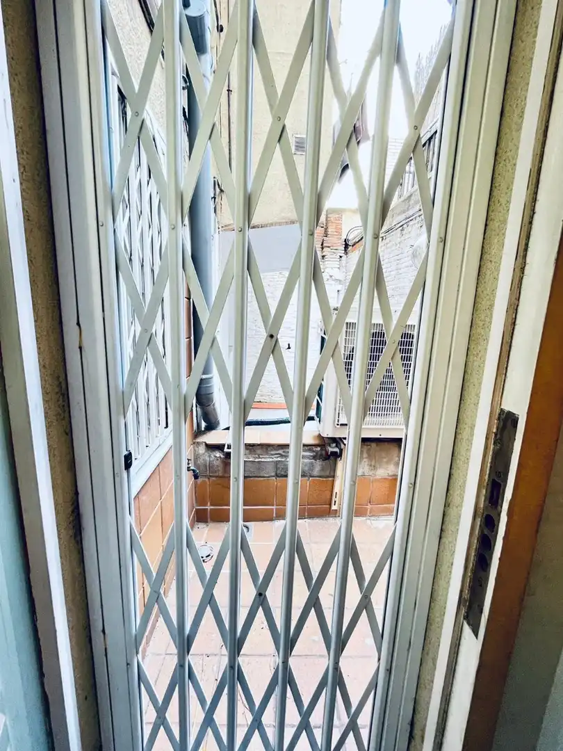 Local comercial en venta en Eixample, imagen 2