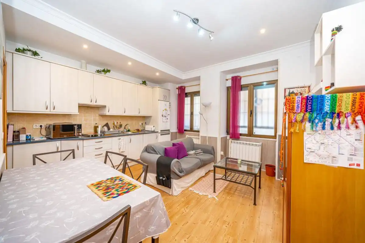 Sala d'estar de Planta baixa en venda en Madrid amb Calefacció, Terrassa i Moblat