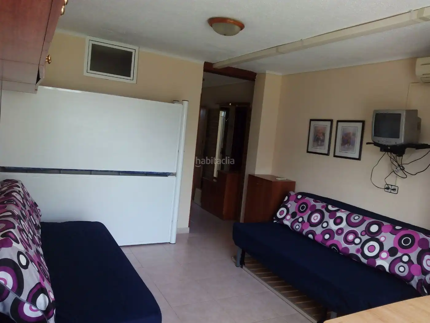 Studio with lift to rent in Carrer de Joaquim Serra 11, imagen 3