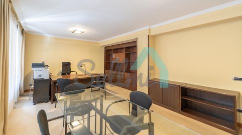 Foto 3 de Oficina de alquiler en Marqués de Teverga, Plaza de América, Oviedo