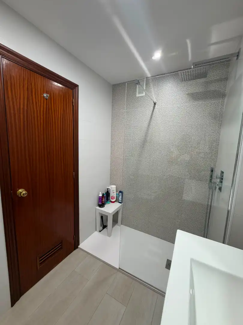 Bathroom of Flat for sale in Lebrija  with Air Conditioner and Oven