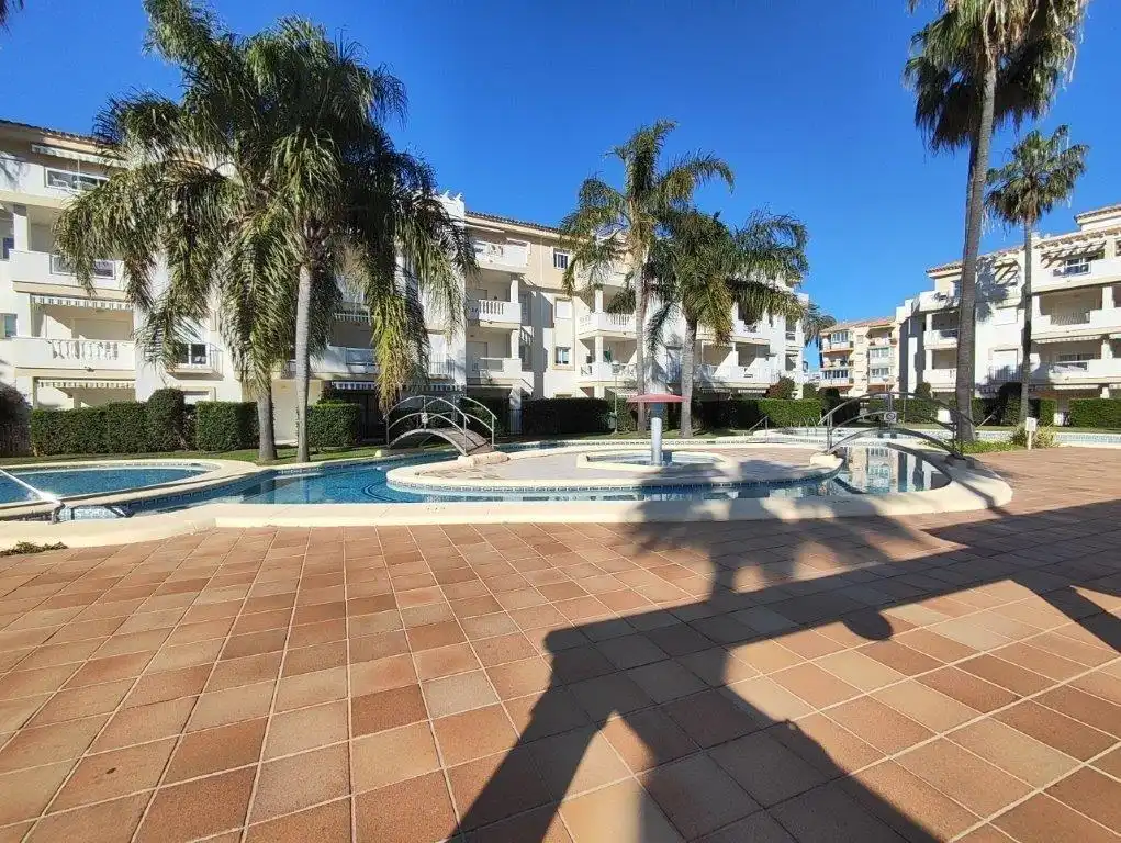Apartamento con piscina en venta en Las Marinas / Les Marines