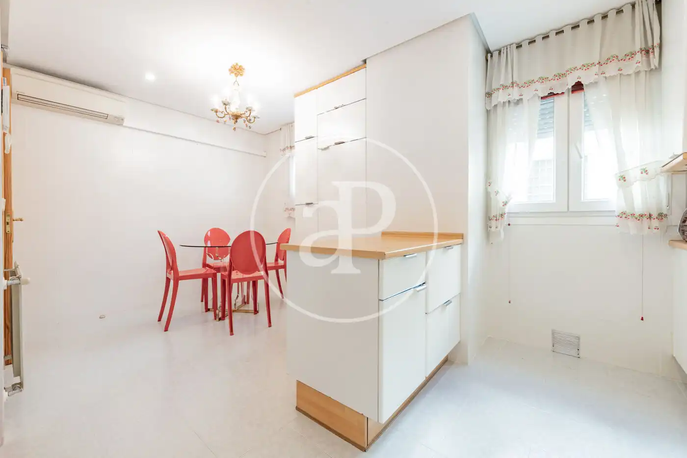 Kitchen of Flat for sale in Madrid  with Air Conditioner and Heating