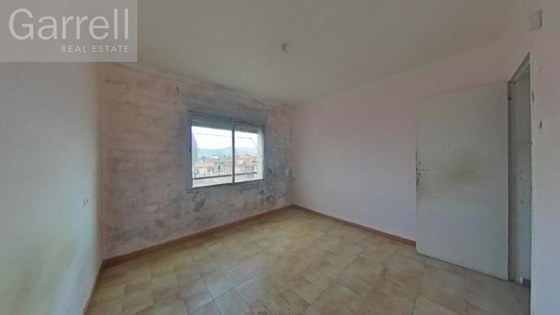 Foto 1 de Piso en venta en Carrer Joan Maragall 
es: Pl: Pt:k
 Mollet del V, Estació del Nord, Barcelona