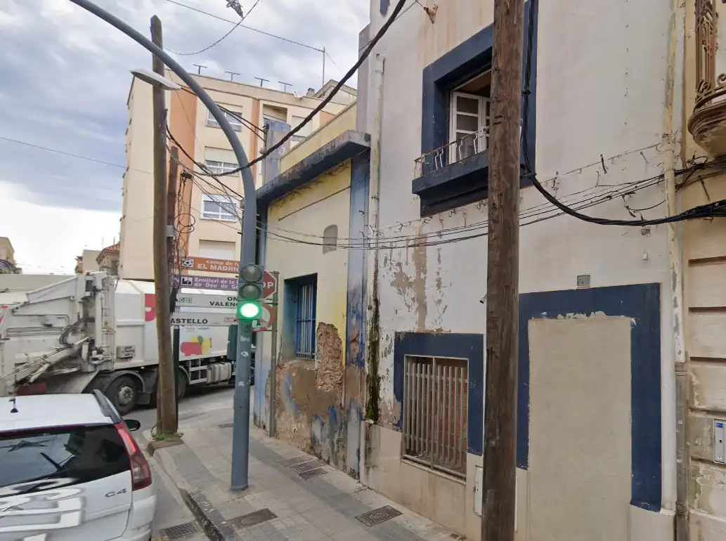 Wohnbaugrundstück zum Verkauf in Carrer Vicente Sanchiz 15, imagen 3