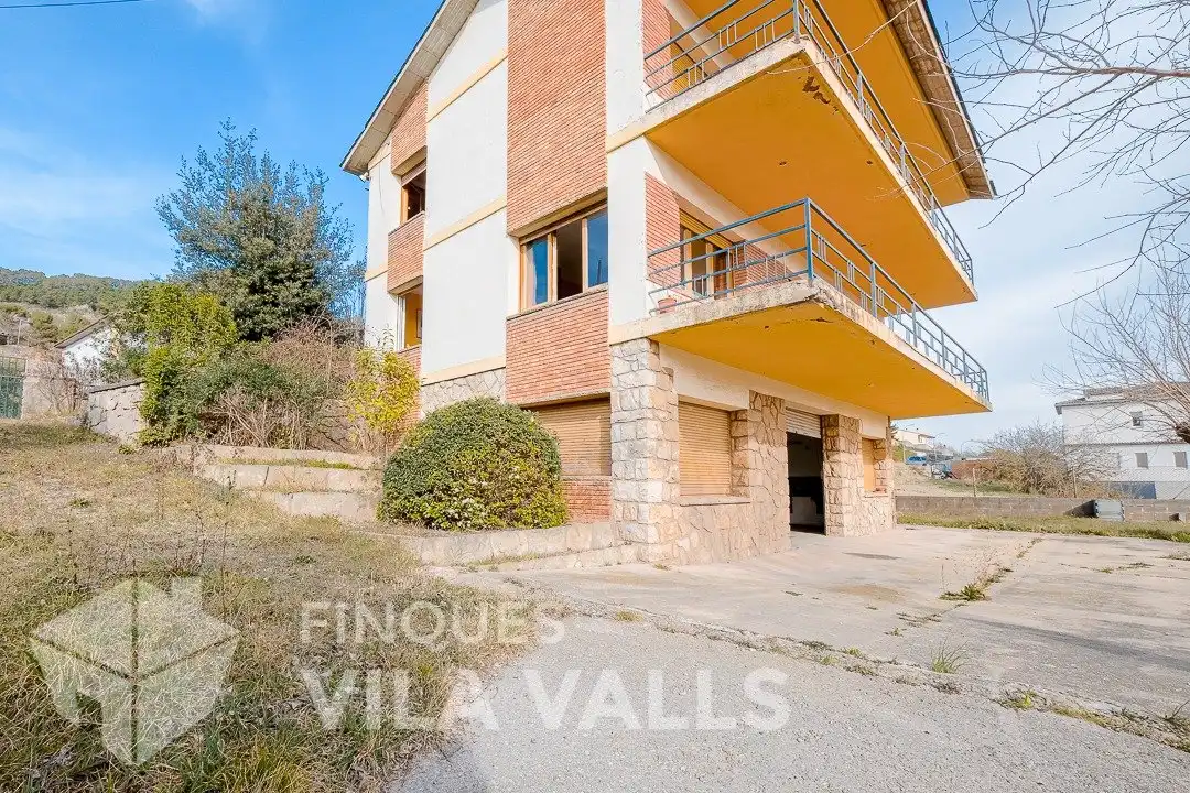 Vista exterior de Casa o xalet en venda en Moià amb Jardí privat, Terrassa i Traster