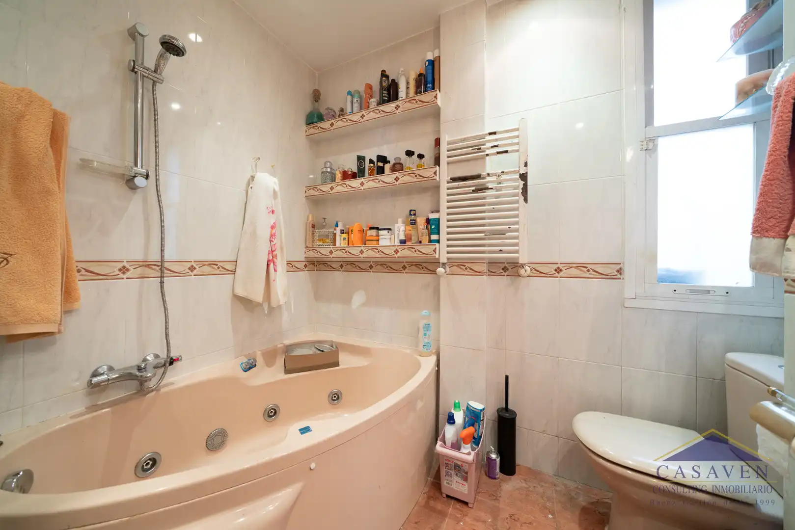 Badezimmer von Wohnung zum Verkauf in Madrid mit Heizung