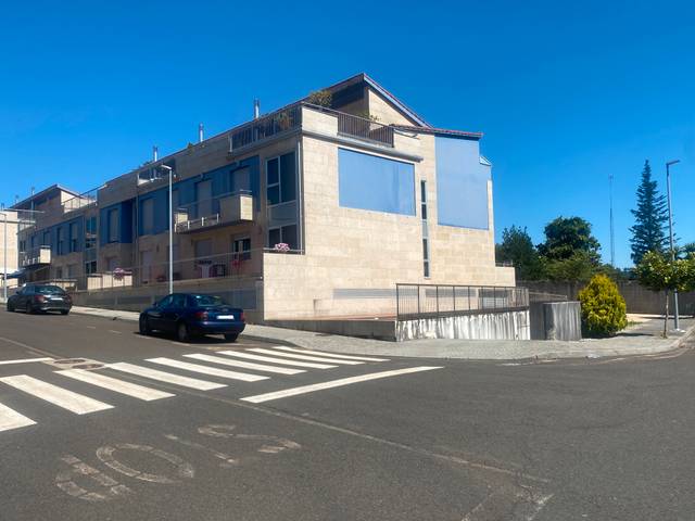 Garaje en Venta en C/ Agro da Ramallosa en Teo