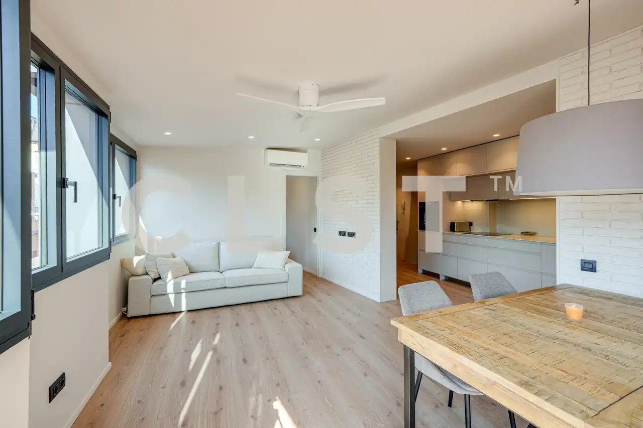 Sala d'estar de Apartament de lloguer en Barcelona amb Aire condicionat, Calefacció i Parquet