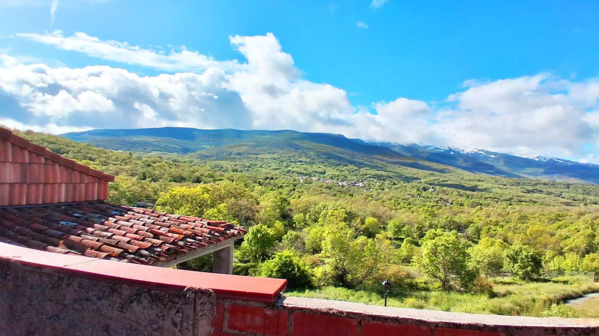 Vista exterior de Casa o chalet en venta en Vallejera de Riofrío