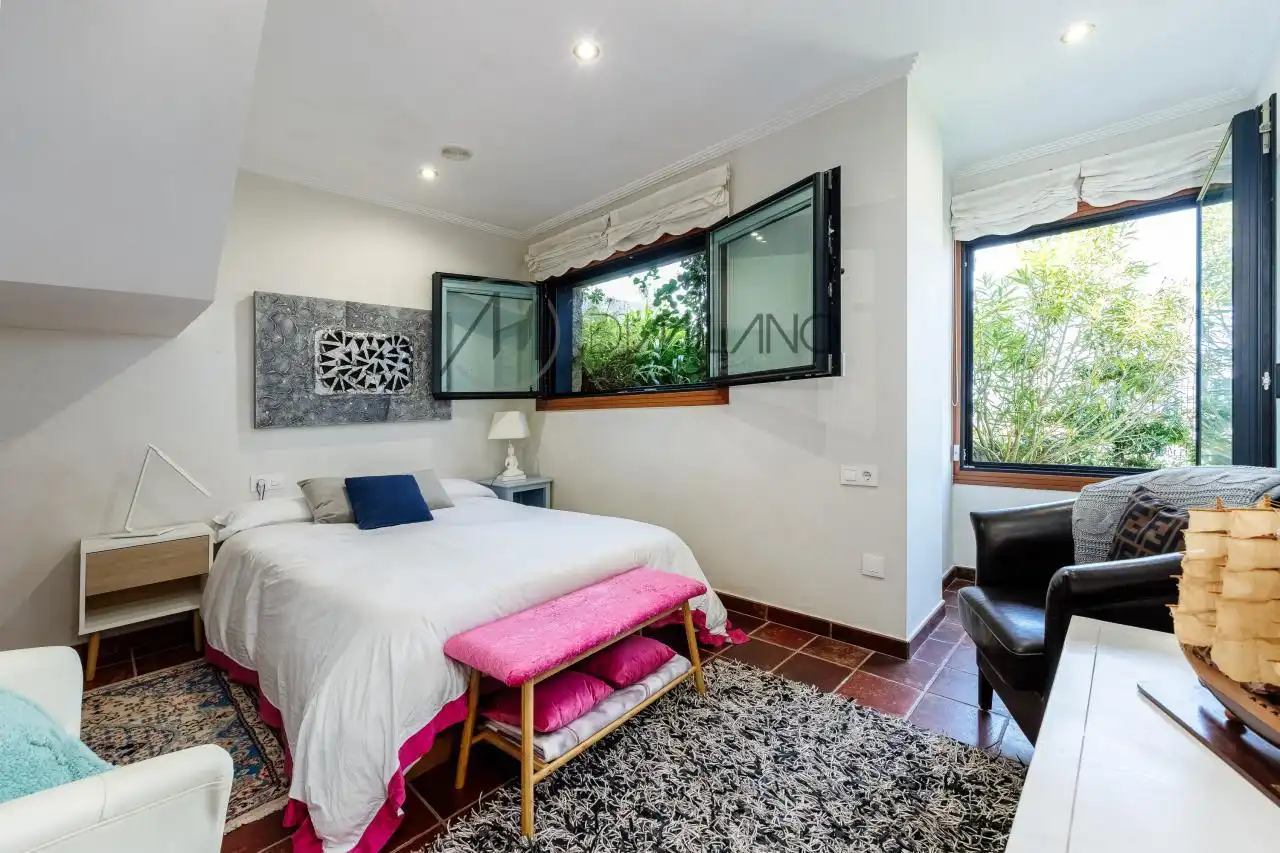 Habitación de Casa o chalet en venta en Nigrán con Calefacción, Jardín privado y Parquet