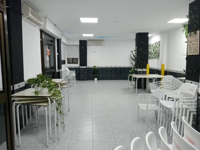 Local comercial en Alquiler en Alegría de la Huerta- Jardín de Málaga