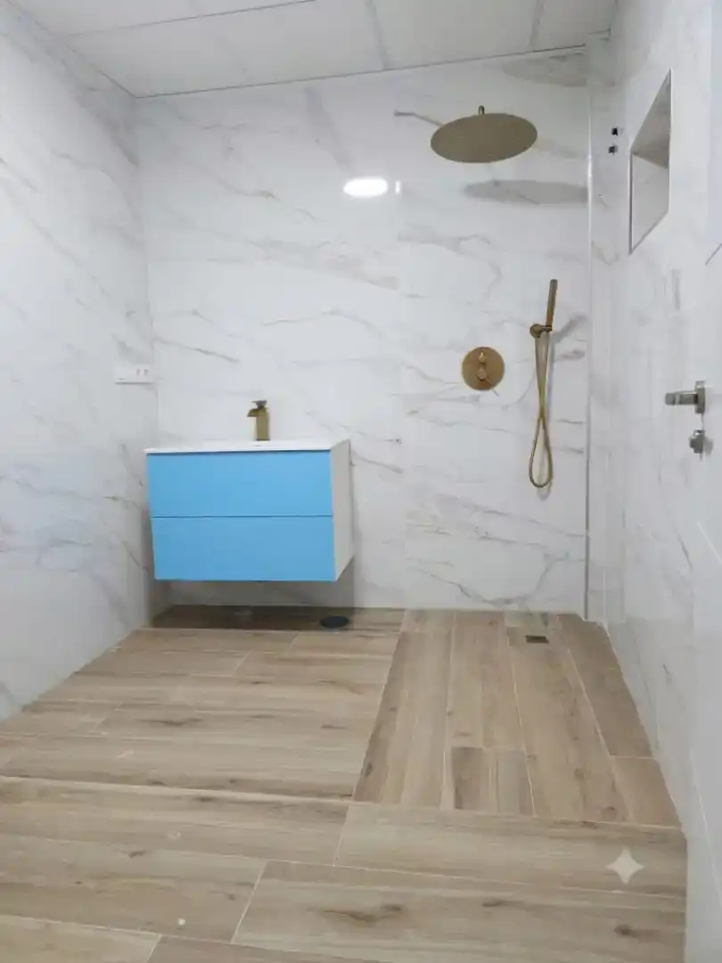 Bany de Casa o xalet en venda en Cartagena amb Aire condicionat i Piscina