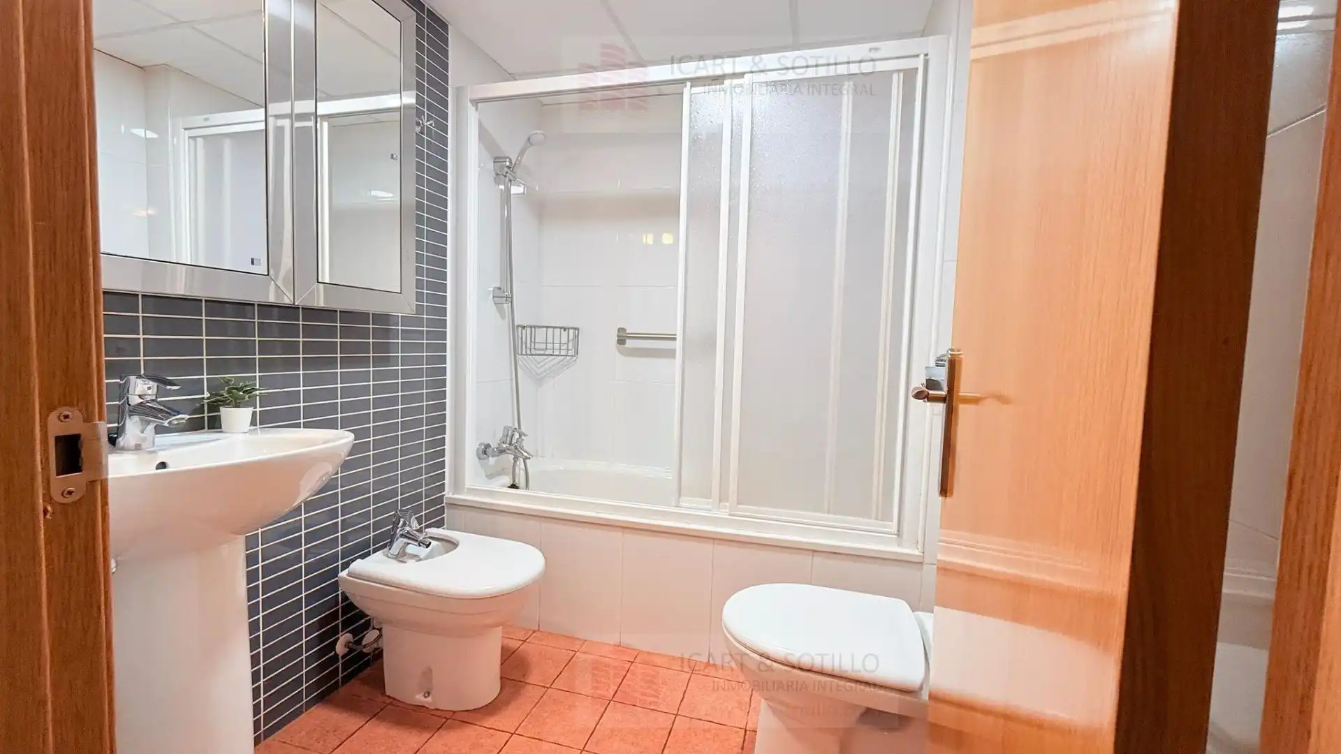 Baño de Piso en venta en Vinaròs con Aire acondicionado, Calefacción y Parquet
