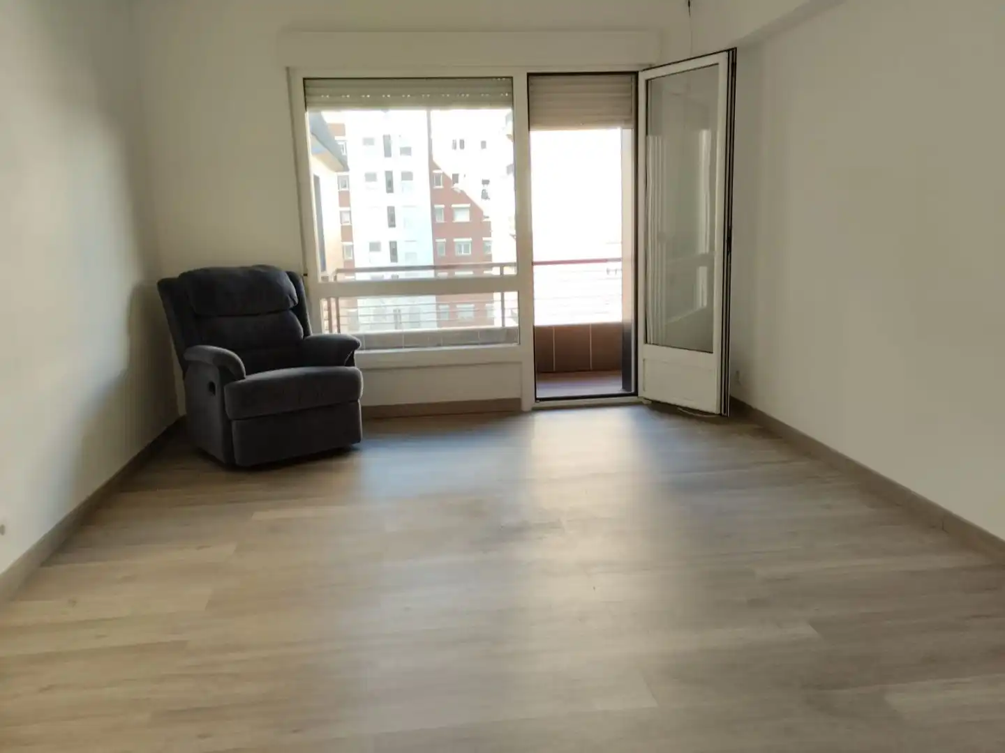 Sala d'estar de Pis en venda en Galdakao, Bizkaia
