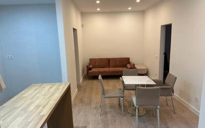 Sala d'estar de Planta baixa en venda en L'Hospitalet de Llobregat amb Terrassa