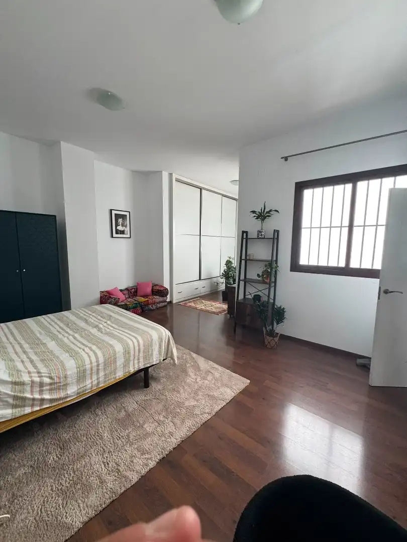 Schlafzimmer von Haus oder Chalet zur Miete in Sevilla mit Klimaanlage, Parkett und Terrasse