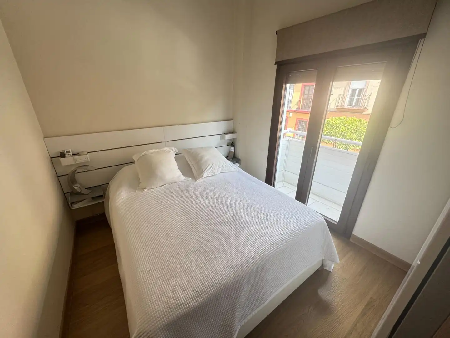 Dormitori de Casa o xalet en venda en Dos Hermanas amb Aire condicionat, Jardí privat i Terrassa