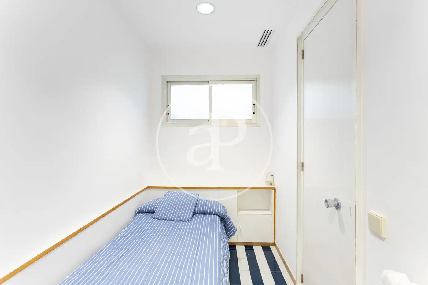 Bedroom of Flat for rent in Barcelona  with Air Conditioner, Heating and Private garden
