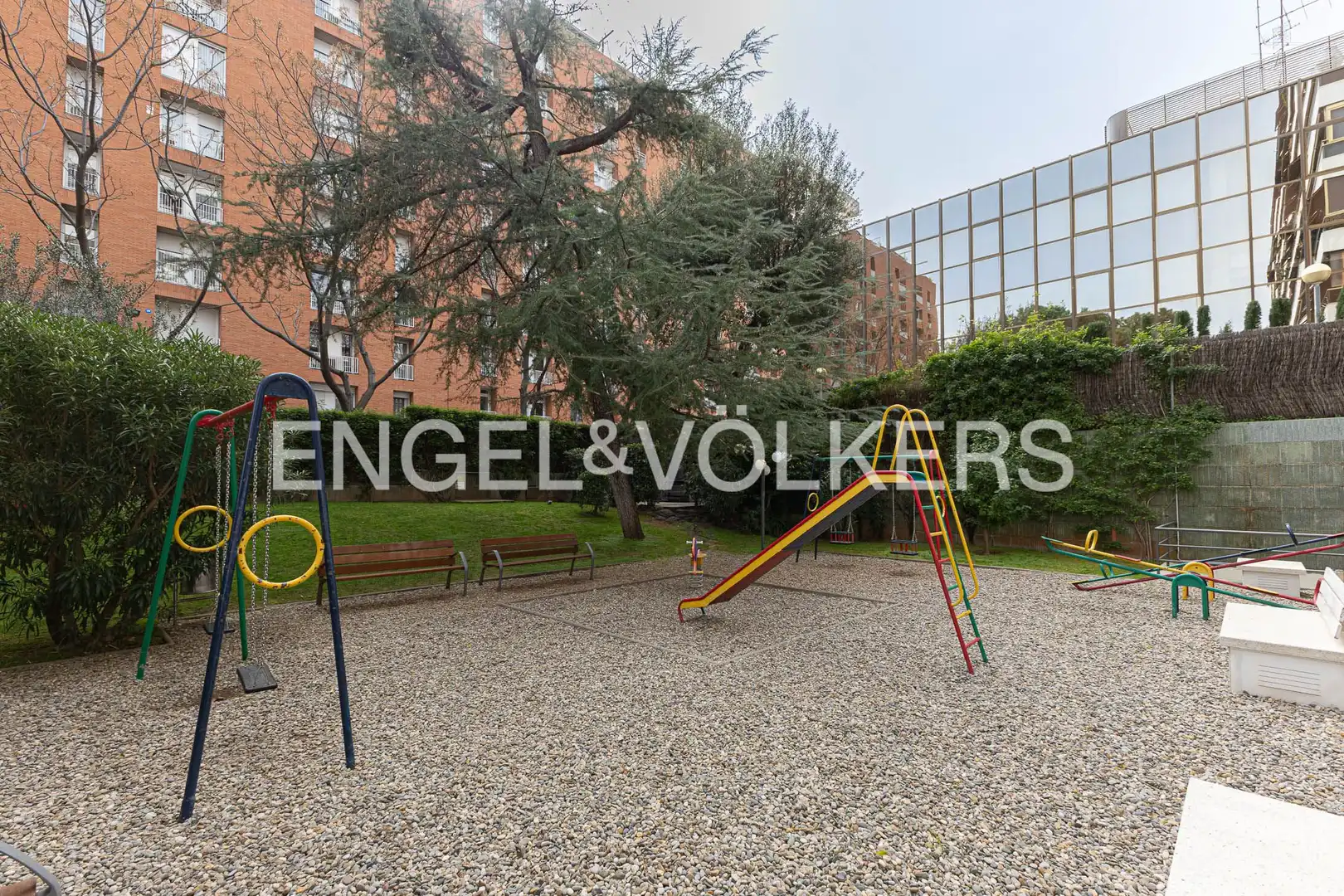 Exterior view of Flat for sale in Barcelona  with Air Conditioner, Heating and Private garden