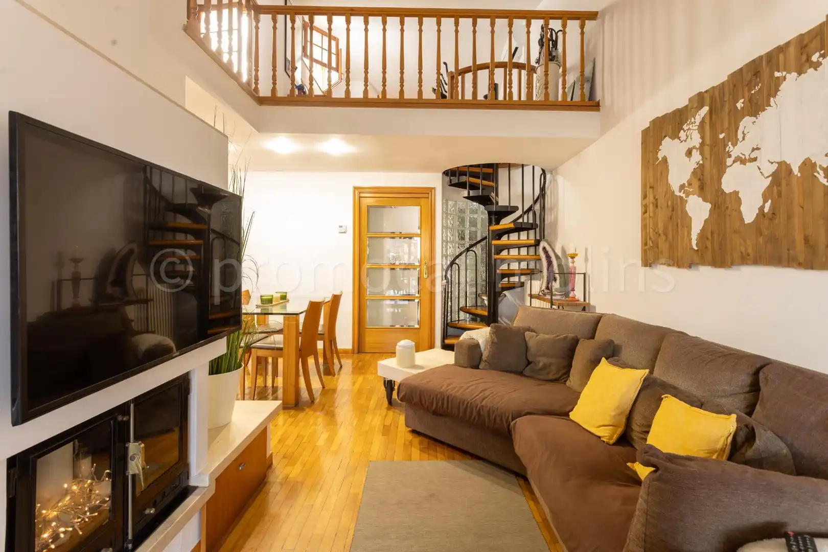 Sala de estar de Casa o chalet en venta en Molins de Rei con Aire acondicionado, Calefacción y Jardín privado