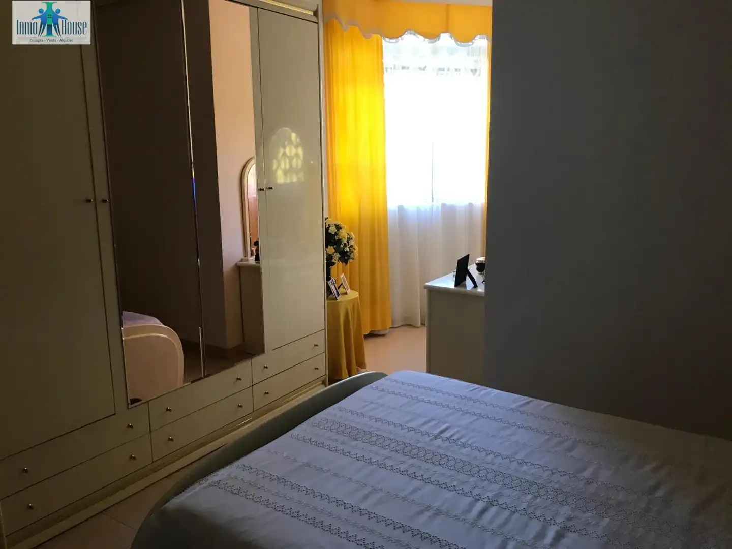 Appartamento con terrazza in affitto a Hospital, imagen 5