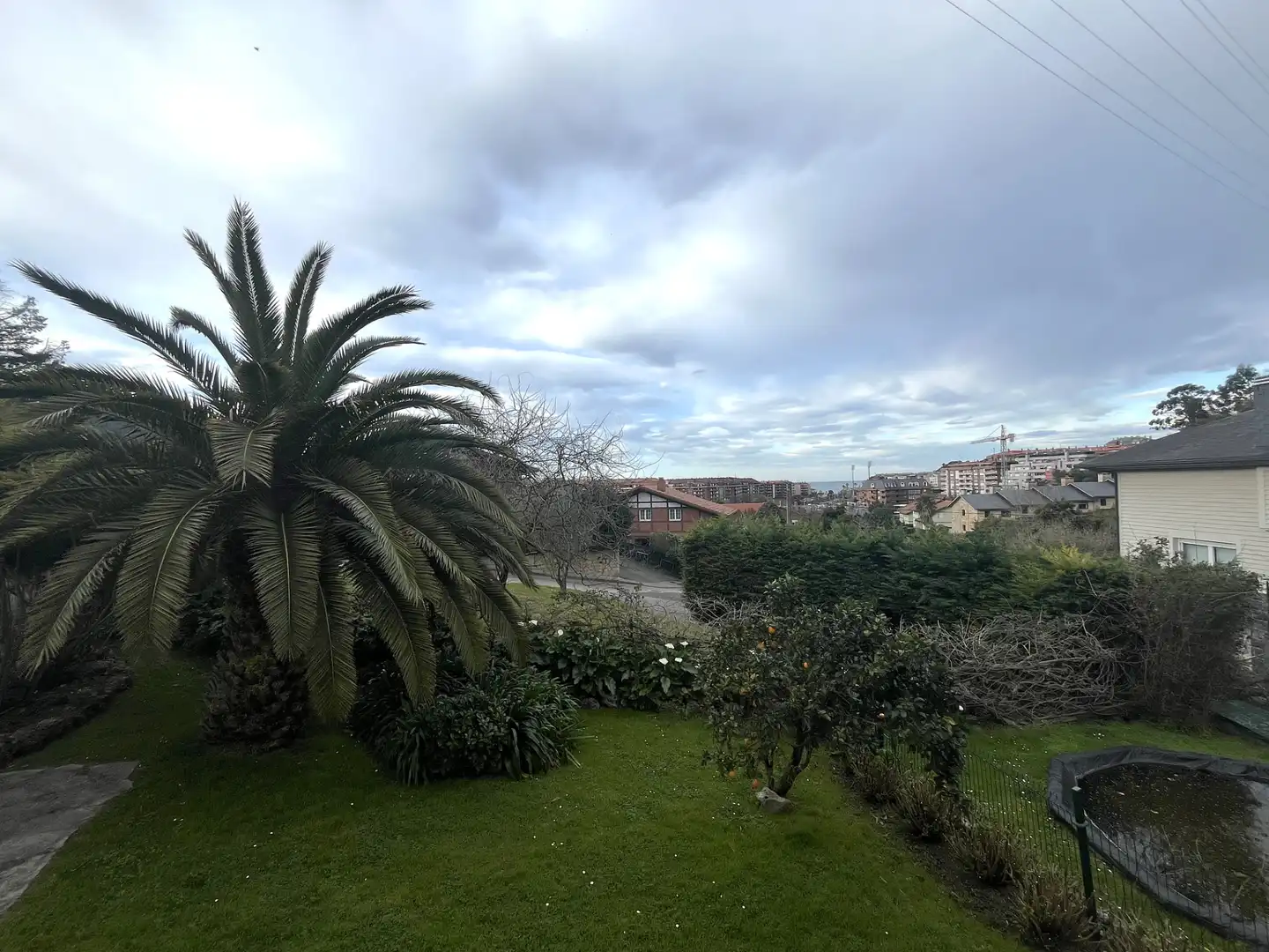 Jardí de Casa o xalet en venda en Castro-Urdiales amb Calefacció, Jardí privat i Terrassa