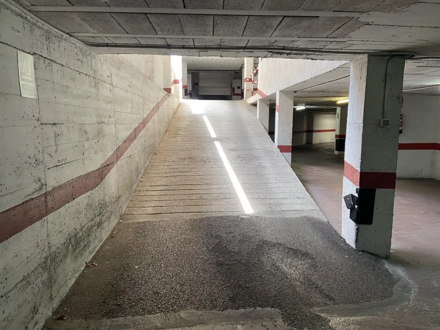 Einzelparkplatz zum Verkauf in Illa 32, imagen 4