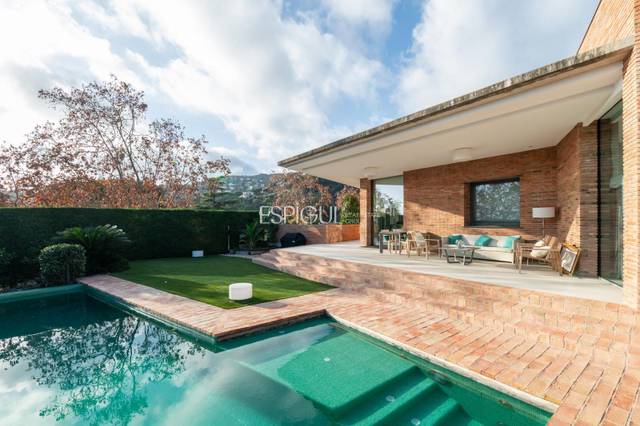 Casa-chalet en Venta en Marià Estrada en Alella