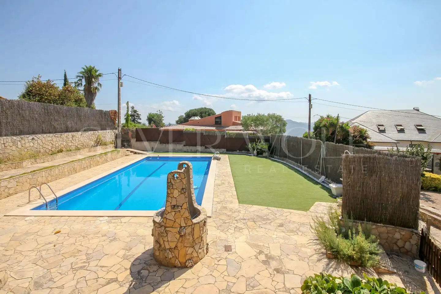 Casa con piscina en venta en De L'Ordal, imagen 2