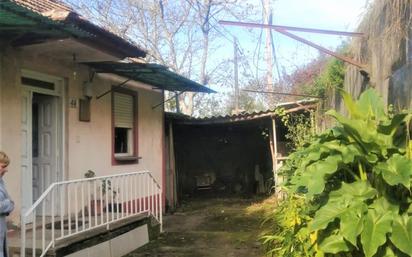 Jardí de Casa o xalet en venda en Redondela amb Calefacció i Traster
