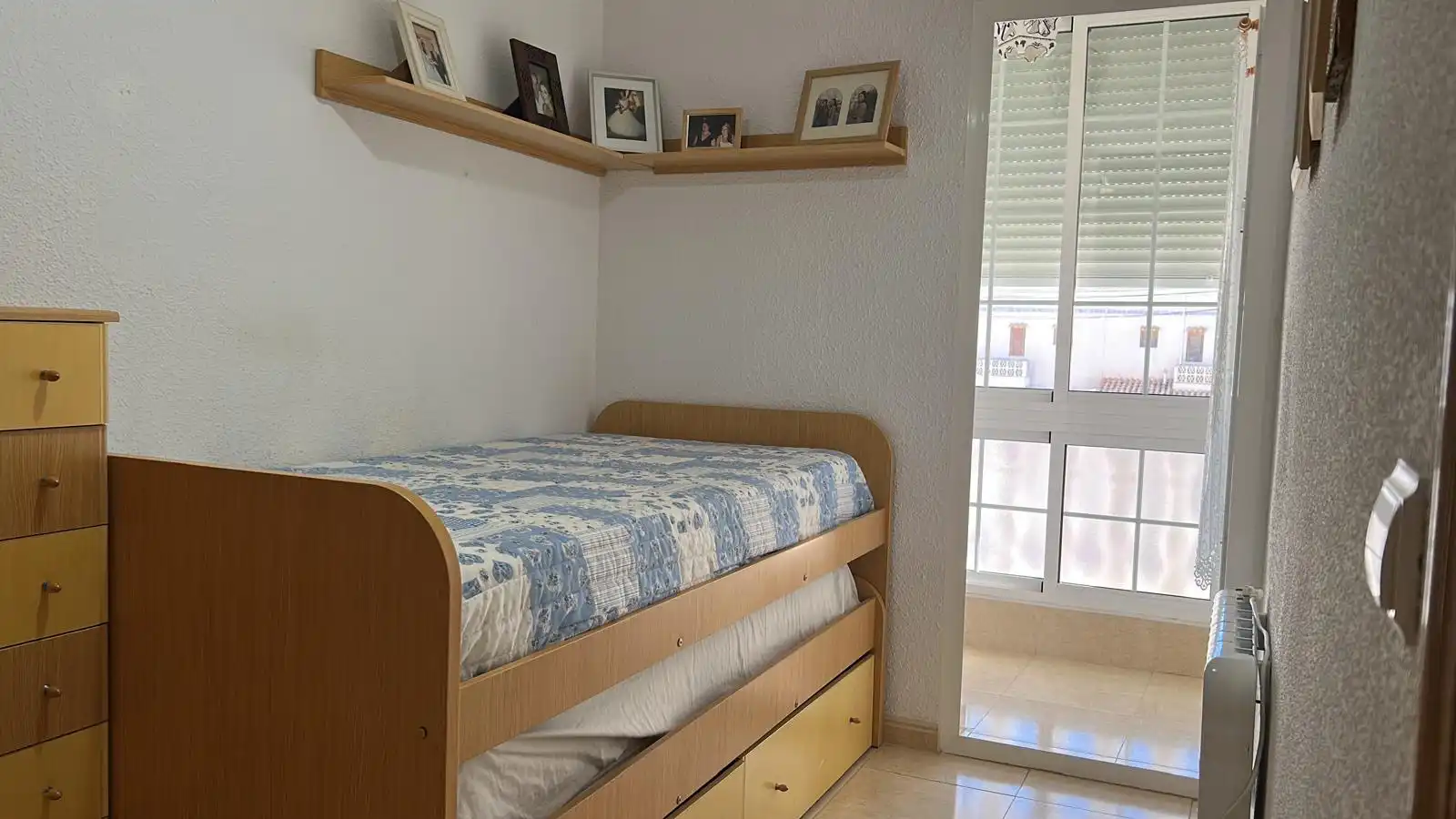 Schlafzimmer von Maisonette zum Verkauf in Santa Pola mit Klimaanlage, Heizung und Privatgarten