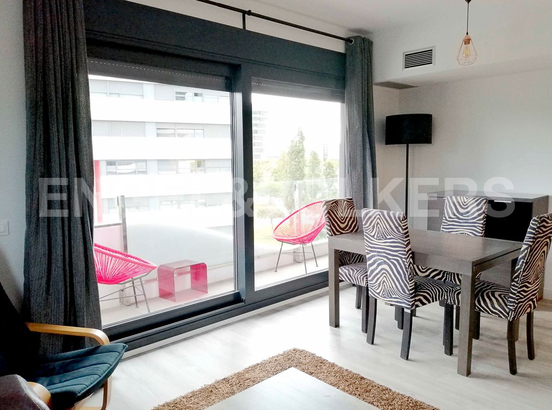 Living room of Apartment to rent in L'Hospitalet de Llobregat  with Air Conditioner, Heating and Parquet flooring
