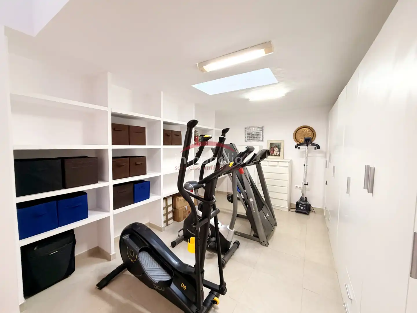 Detached homes for sale in Sevilla  with Air Conditioner, Terrace and Storage room