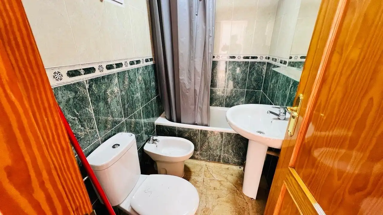 Penthouse with terrace for sale in Casco Antiguo, imagen 18