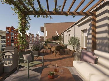 Ático con ascensor en venta en Santa Engracia