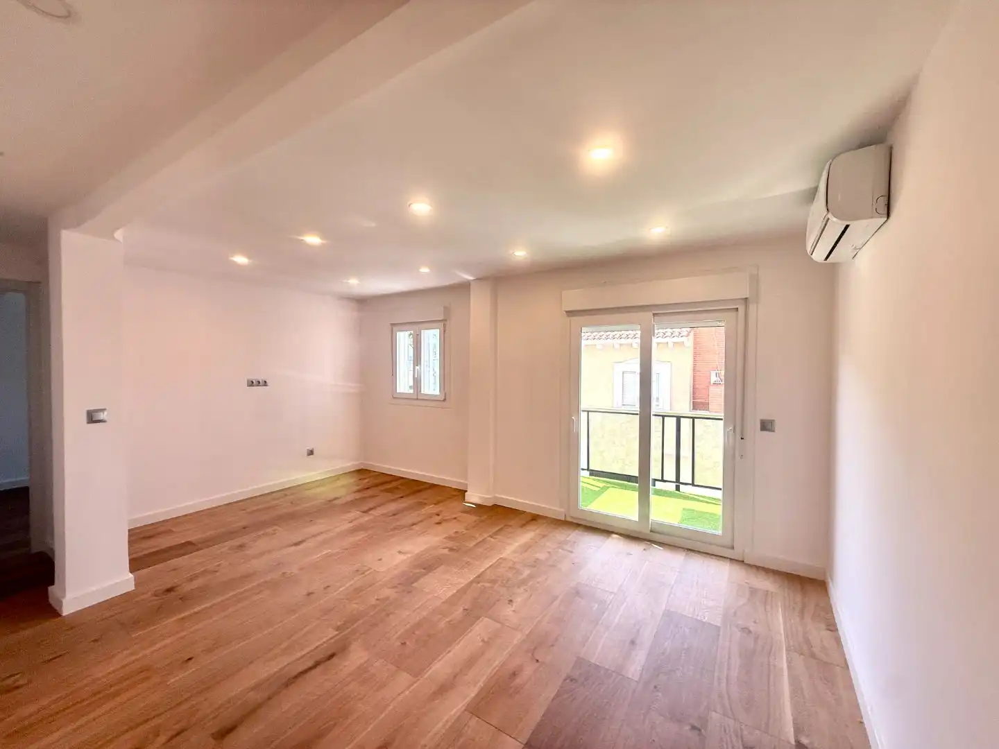 Sala de estar de Piso en venta en Parla con Aire acondicionado, Terraza y Balcón