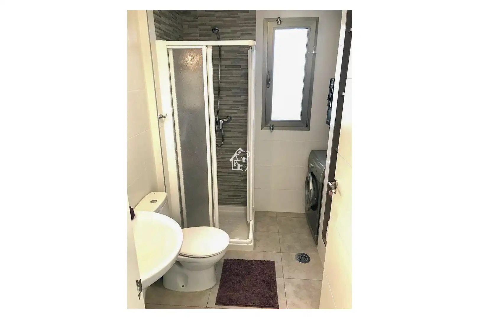 Baño de Apartamento de alquiler en Orihuela con Aire acondicionado, Terraza y Piscina